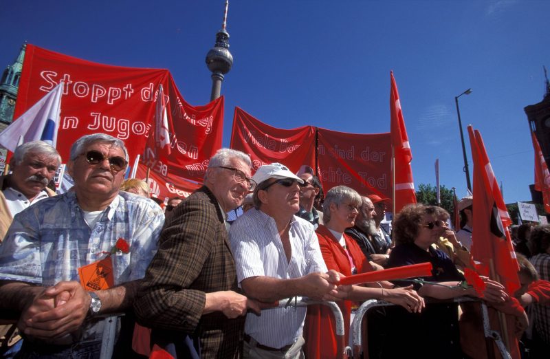 Eine 1. Mai-Kundgebung am Alexanderplatz