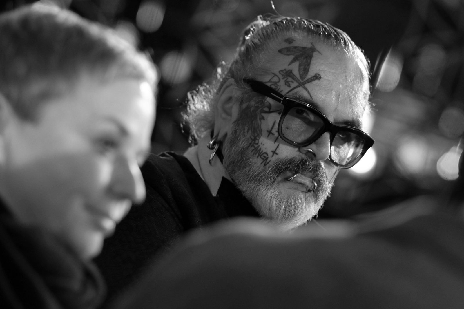 Sven Marquardt ist Türsteher und Fotograf. In beiden Berufen hat er einen Blick für das Besondere und Wesentliche. Seine Corona-Gedanken teilt er im Filmclip "Isolation". Foto: imago/Seeliger