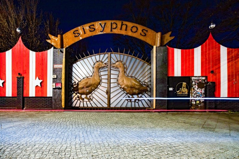 Nicht mehr (ganz) dicht: Das Sisyphos. Foto: Imago/Emmanuele Contini