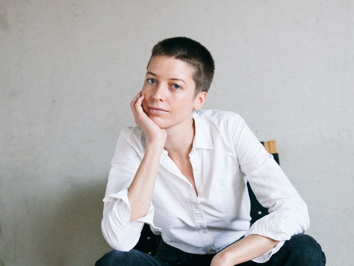 Englische Bücher kaufen in Berlin Emilia von Senger ist die Gründerin von She Said, einer unserer liebsten Buchläden für queere, feministische und oft auch englischsprachige Literatur. Foto: Marlen Müller