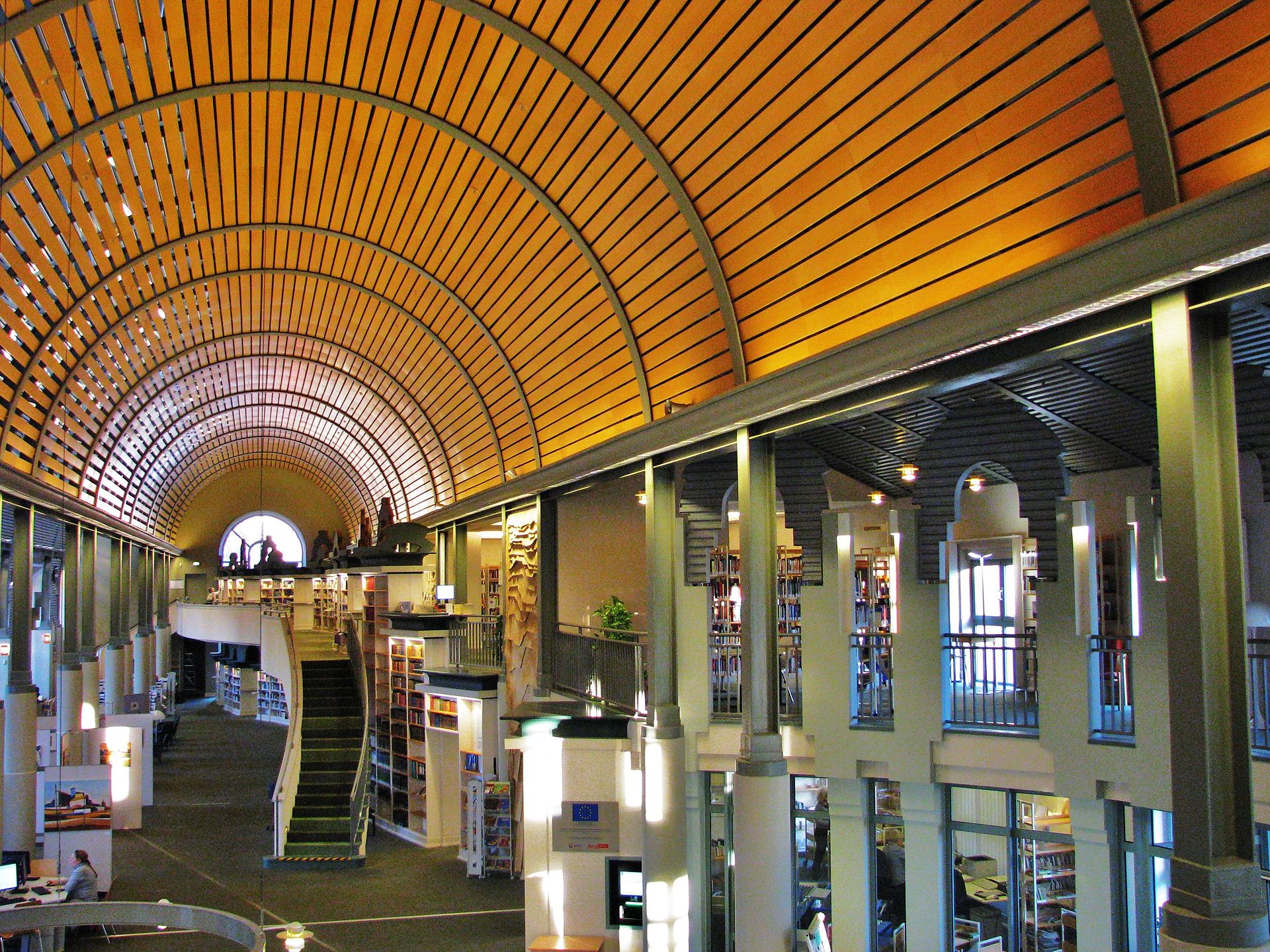 Die Humboldt Bibliothek ist ein architektonisches Kleinod im Norden Berlins. Foto: Barnos / wikimedia commons / CC BY-SA 4.0