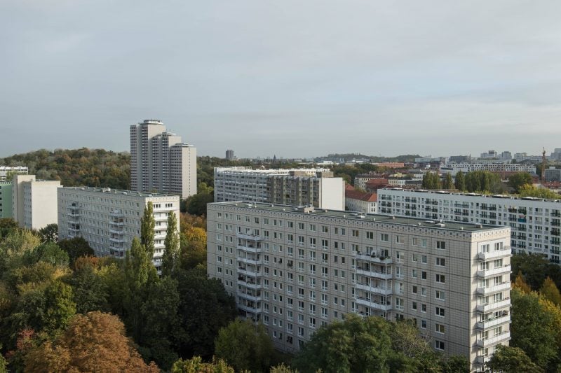 Graue Plattenbauten sind typisch für Moskau und auch für Berlin... 