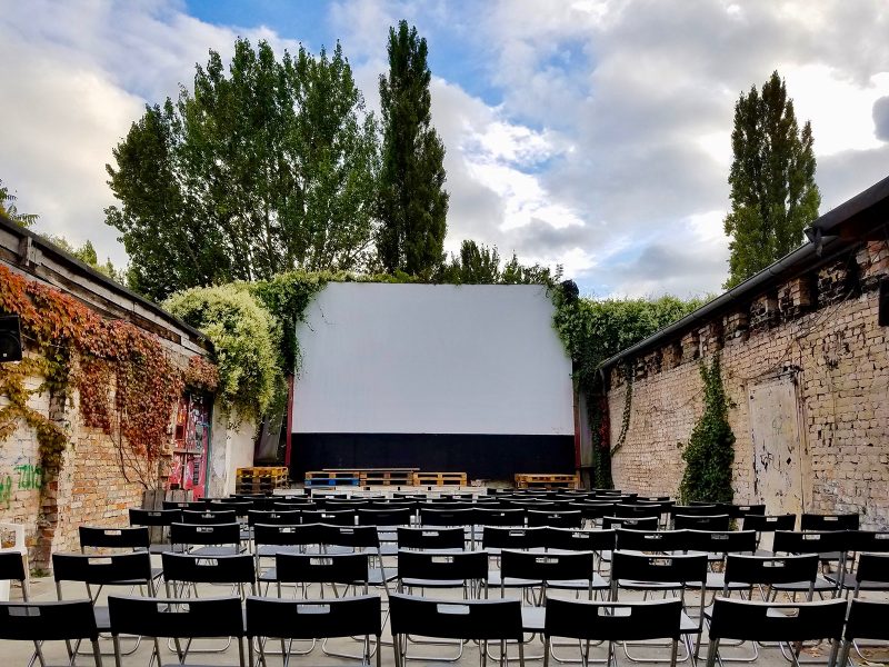 Freiluftkino am Ostkreuz: Das Kino Pompeji. Foto: W. Gladow