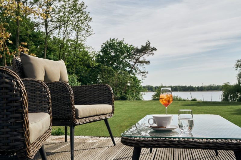 Hotels am Wasser in Brandenburg Ruhe am schönen Wandlitzsee: Gäste des Hotels Seeterrassen können sich auf einen privaten Badestrand und gehobene Küche freuen.