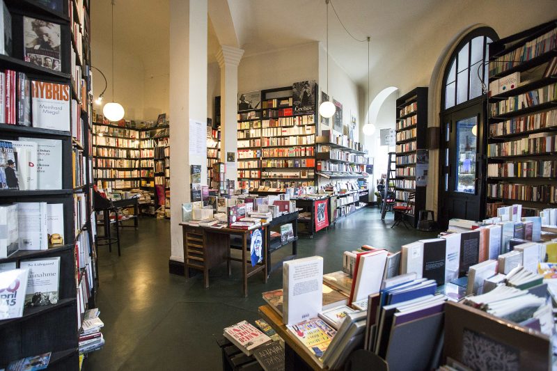 Buchhandlung Berlin: Die Buchhandlung Zauberberg ist ein gemütlicher Ort in Berlin-Friedenau, der zum Schmökern und Stöbern einlädt.