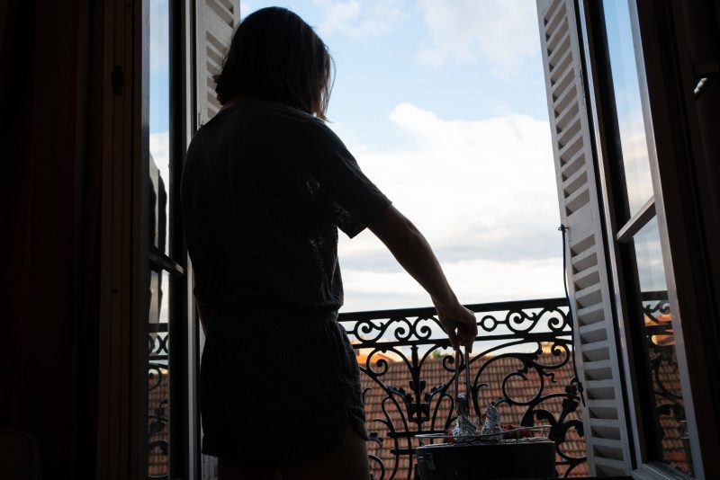 Grillen in Berlin auf dem Balkon darf man mit Rücksicht auf die Nachbarschaft zweimal im Monat. Foto: imago images/Hans Lucas