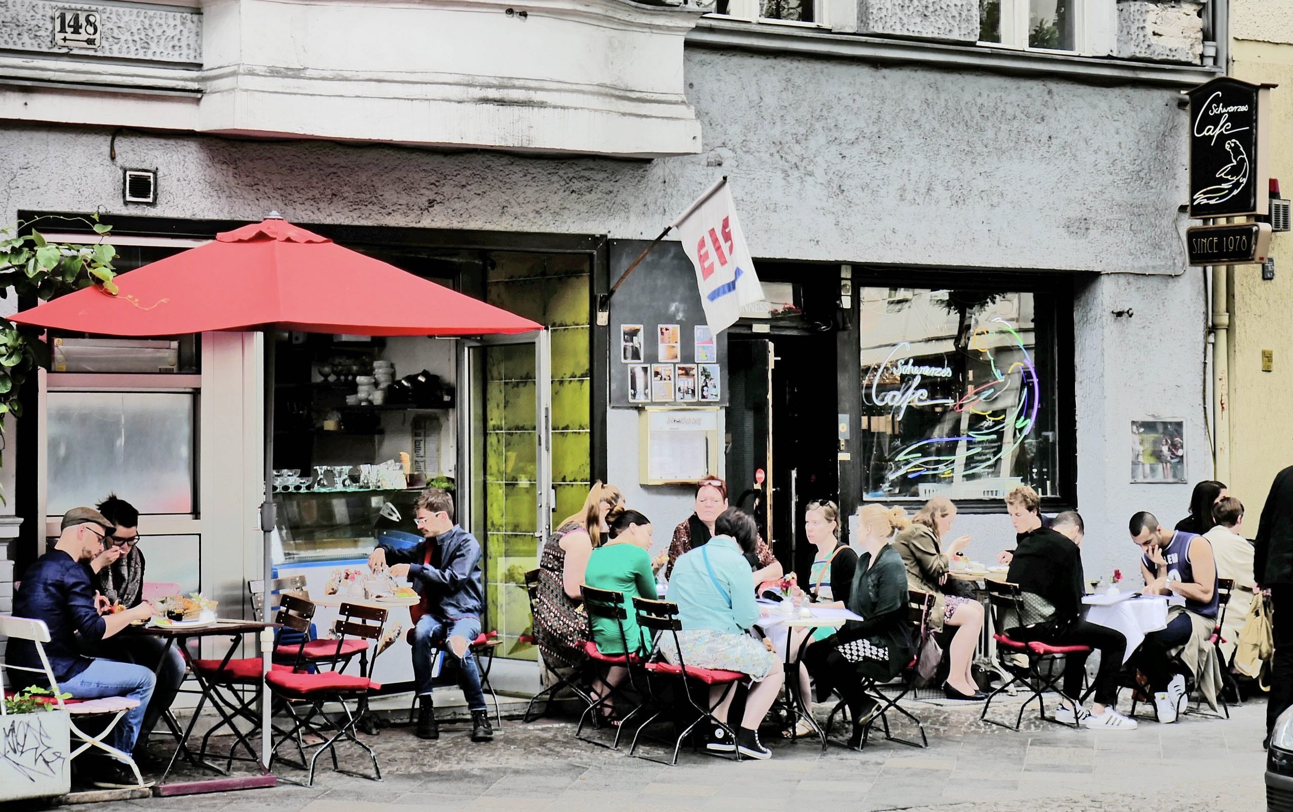 Auch das Schwarze Café in der Kantstraße ist von der Corona-Krise betroffen.