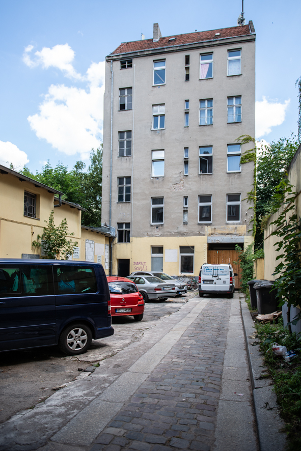 Das Hinterhaus der Karl-Marx-Straße 179: eine Immobilie, die der Eigentümer abreißen lassen will – zugunsten eines profitablen Neubaus. Foto: F. Anthea Schaap 