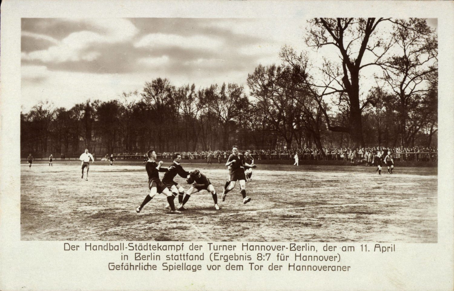 Berlin Postkarten: Der Handball Städtekampf Hannover Berlin. 