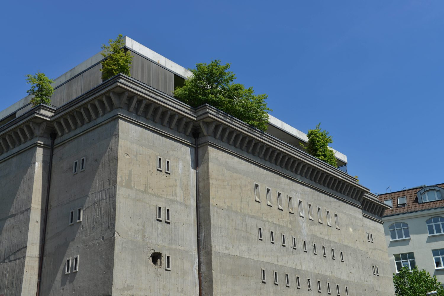 Der Bunker an der Reinhardtstraße, in der die Boros-Sammlung zu sehen ist. Die Foundation arbeitet nun für eine Ausstellung mit dem Berghain zusammen. Foto: Imago Images/Schöning 