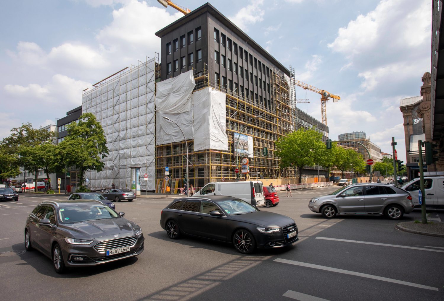 Potsdamer Straße in Berlin: Hier wird bereits am "Wirtschaftswunder" gebaut. Foto: imago images/Christian Thiel