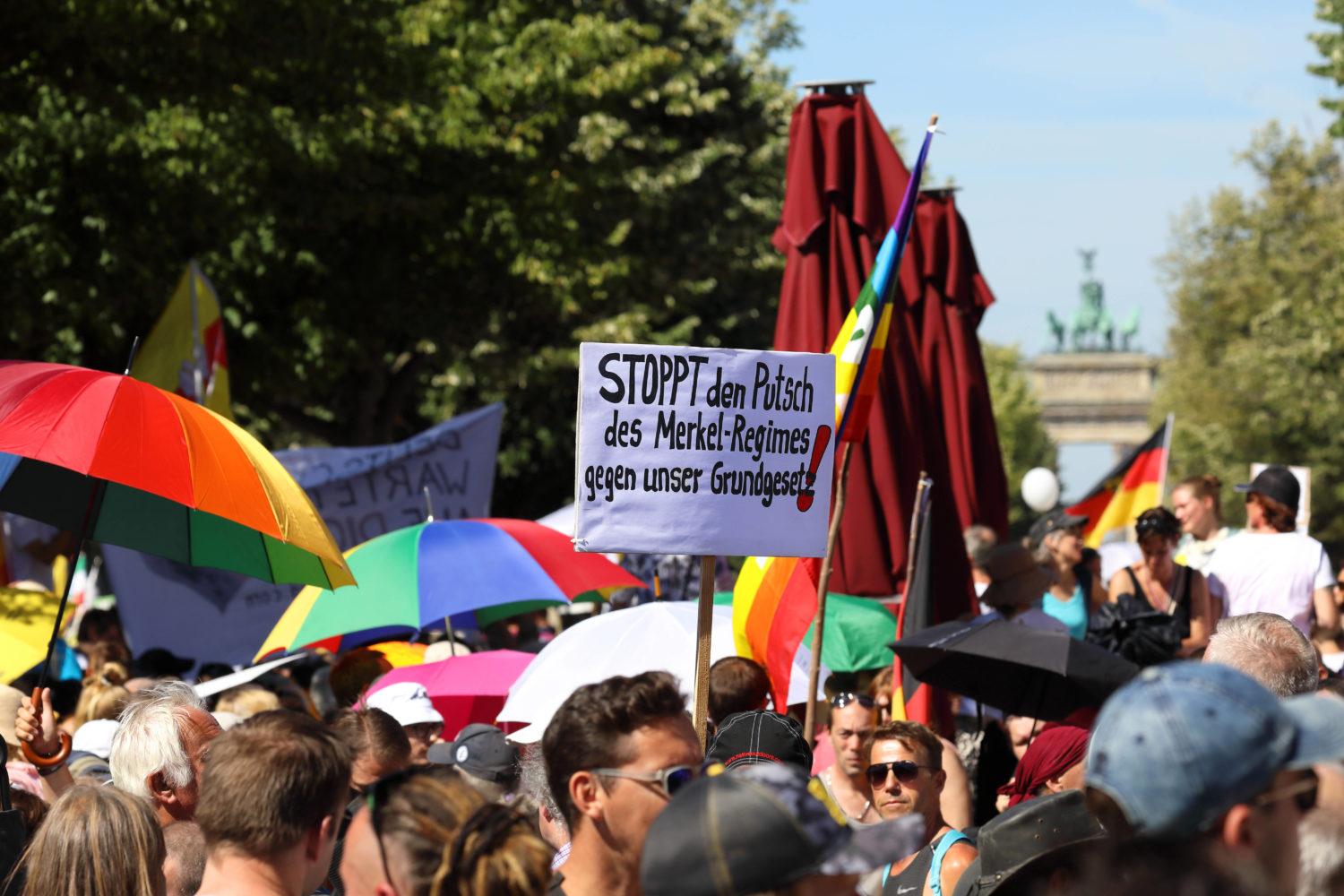 "Tag der Freiheit": Demonstration der Corona-Skeptiker am 1. August in Berlin. Foto: imago images / Müller-Stauffenberg