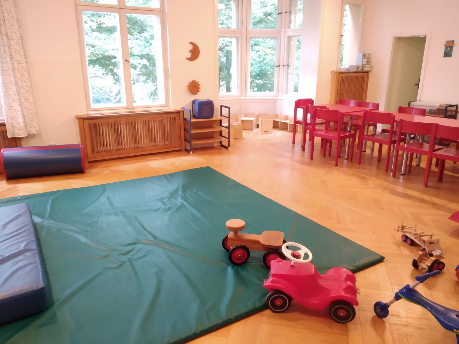 Tipps für Eltern mit Kindern von 0 bis 3 Jahren Die denkmalgeschützte Kindervilla in Neukölln bietet Spielspaß – schon für die Allerkleinsten.