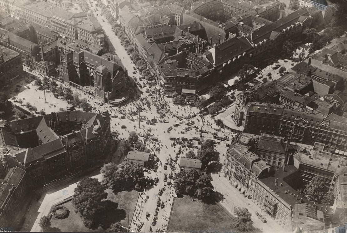 100 Jahre Groß-Berlin: Potsdamer Platz mit Potsdamer- und Bellevuestraße, Berlin, Sommer 1919.