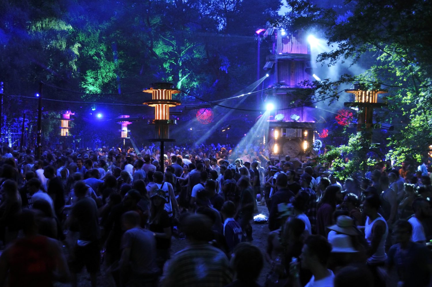 Nachts auf dem Trancefloor. Auf dem Fusion Festival 2021 wird es dort am ersten Wochenende fast nur Ambient geben.