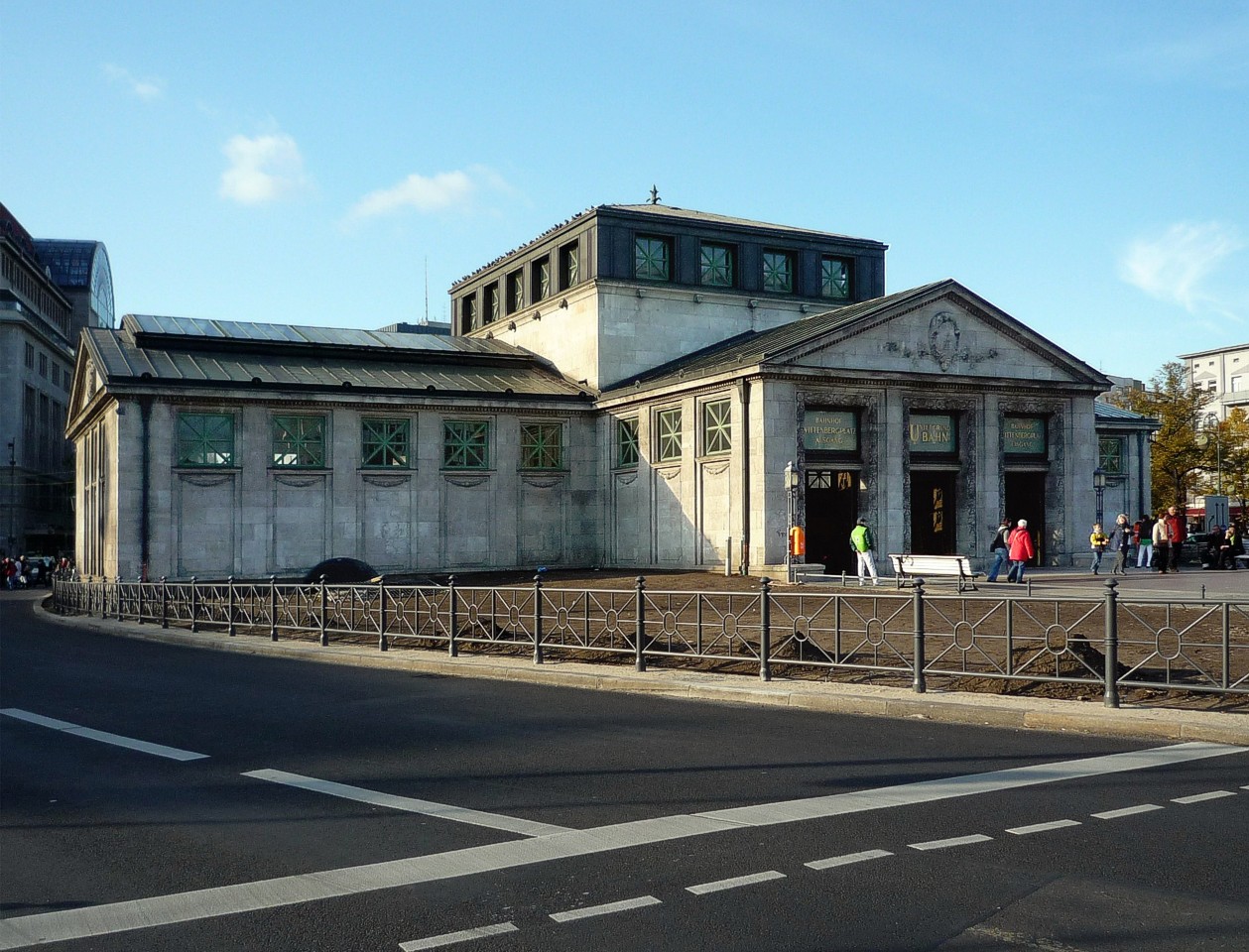 Preußen und Architektur: Auch der Bahnhof Wittenbergplatz wurde von Alfred Grenander geplant. 