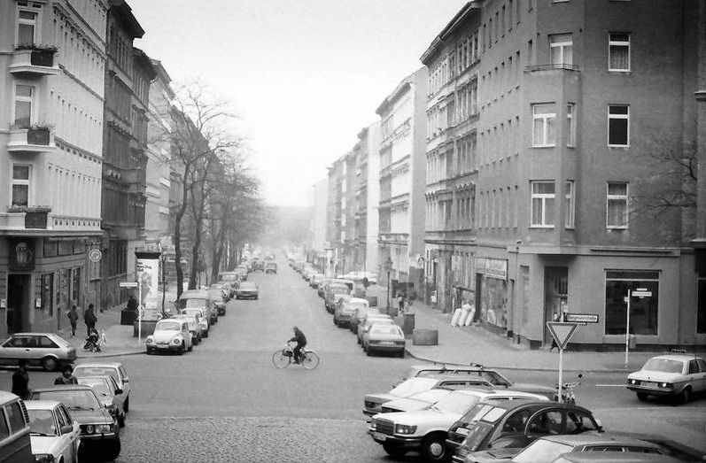 Die Bergmannstraße am 14. Dezember 1982. Foto: Willy Pragher/Landesarchiv Baden-Württemberg/CC 3.0 