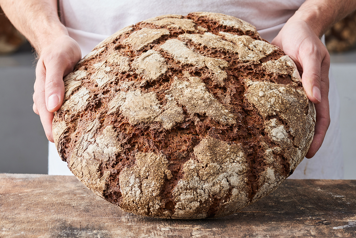 die besten Bäcker in Berlin Ein Prachtstück von einem Brot: Gragger heißt Berlins Brotkulturimport aus Wien.