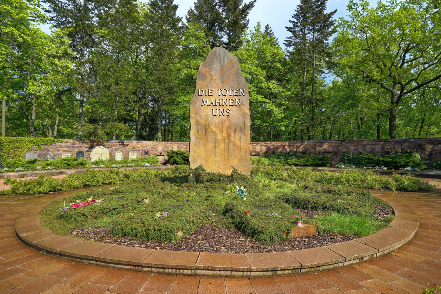 Gedenkstätte der Sozialisten auf dem Zentralfriedhof Friedrichsfelde. Foto: Imago/POP-EYE/Christian Behring