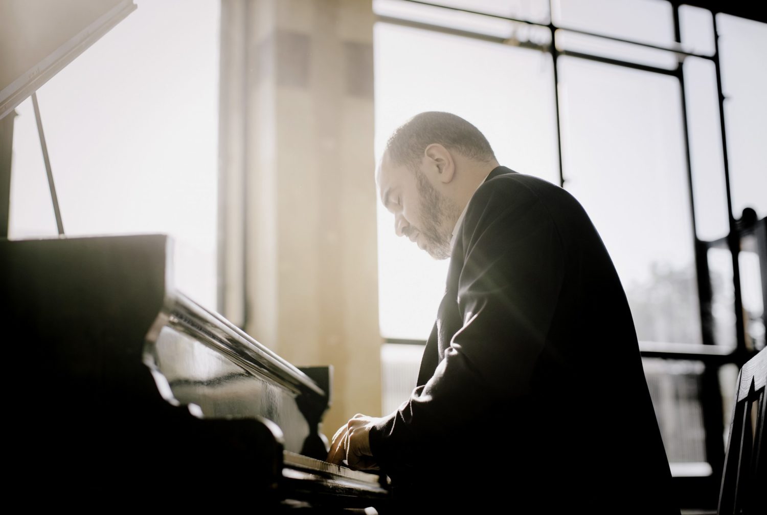 Der Pianist Kirill Gerstein spielt diese Woche in Berlin. Foto: Marco Borggreve