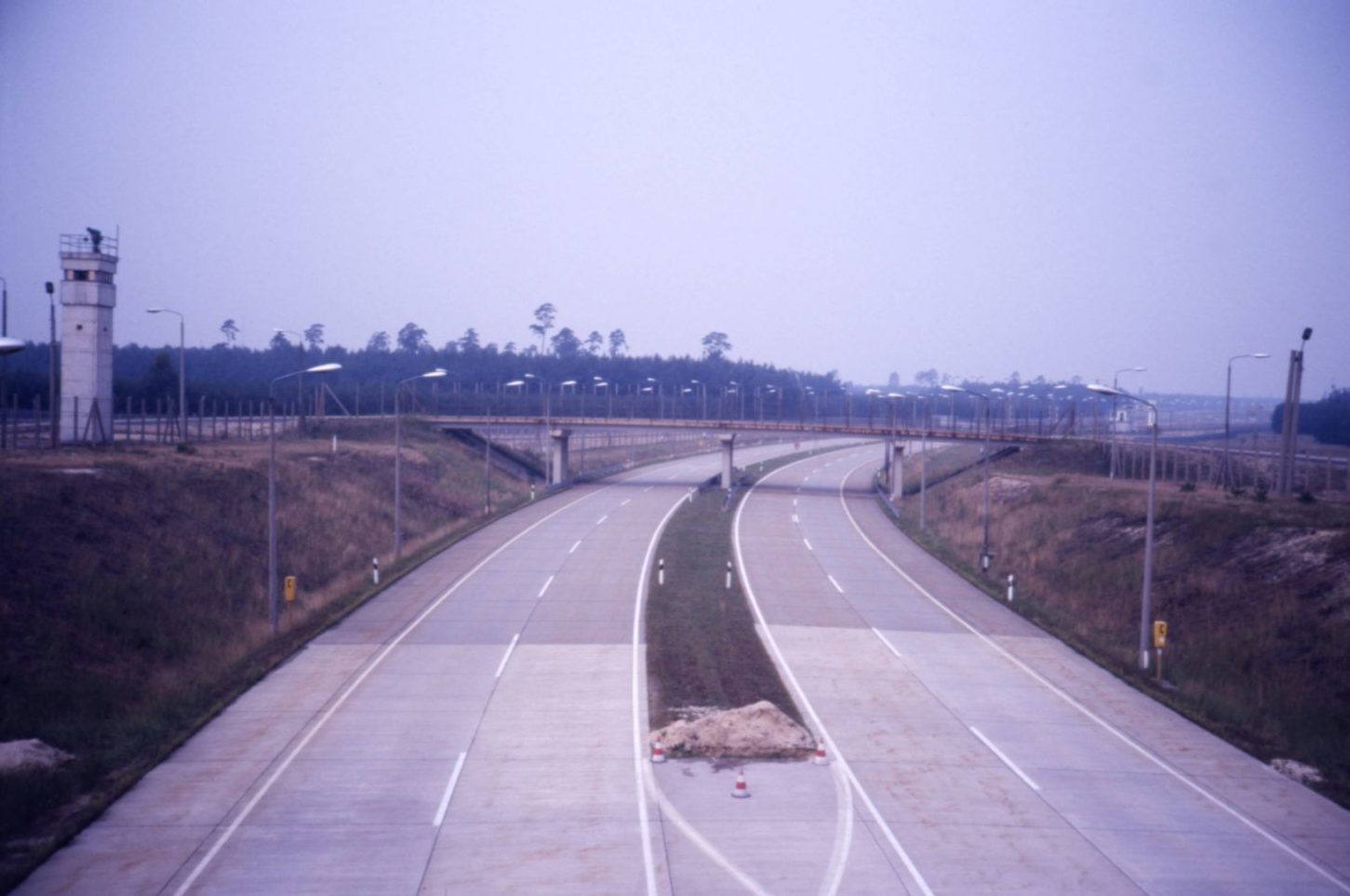 Autobahn auf der Höhe Heiligensee, 1987. Foto: Imago/Gerhard Leber