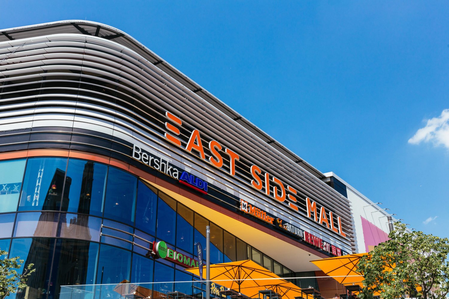 Die East Side Mall im Sonnenlicht. 