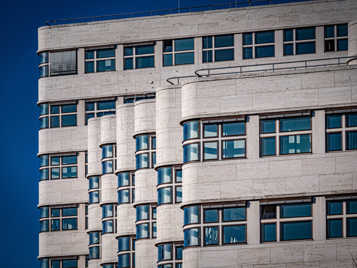 Shell Haus am Reichpietschufer in Tiergarten. Foto: Imago/Jürgen Ritter