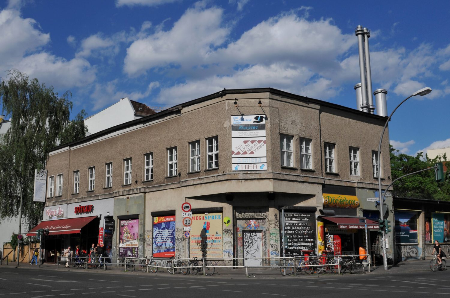 Schnelltest Wildwuchs auf dem Berliner Schnelltest-Markt: Alternative Corona-Schnelltest-Stellen wie die im Berliner KitKat-Club sind typisch für die Hauptstadt. 