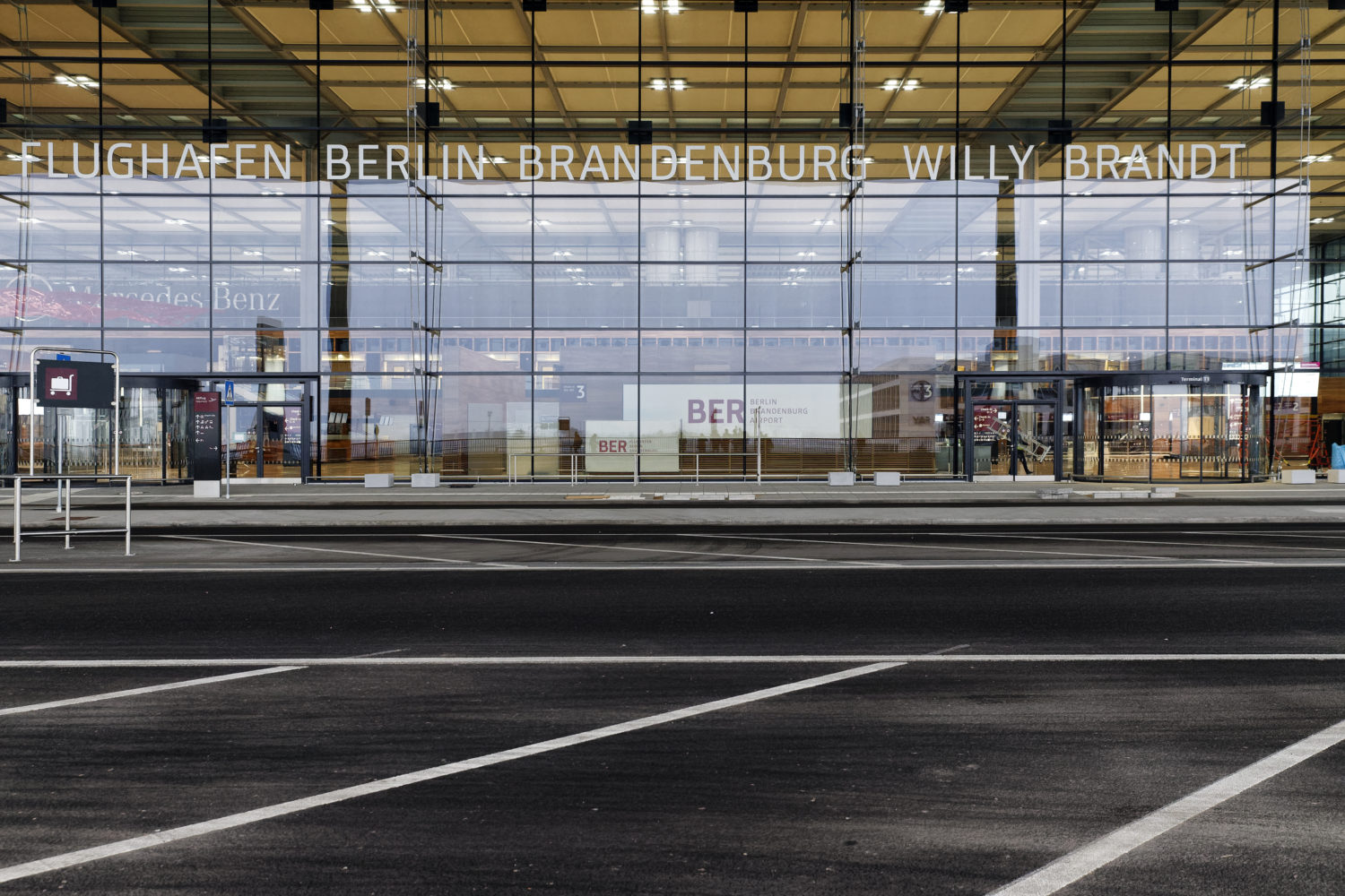 Berlin 2020: Nach über 14 Jahren Bauzeit kann der BER nun endlich eröffnen. Foto: Jürgen Heinrich