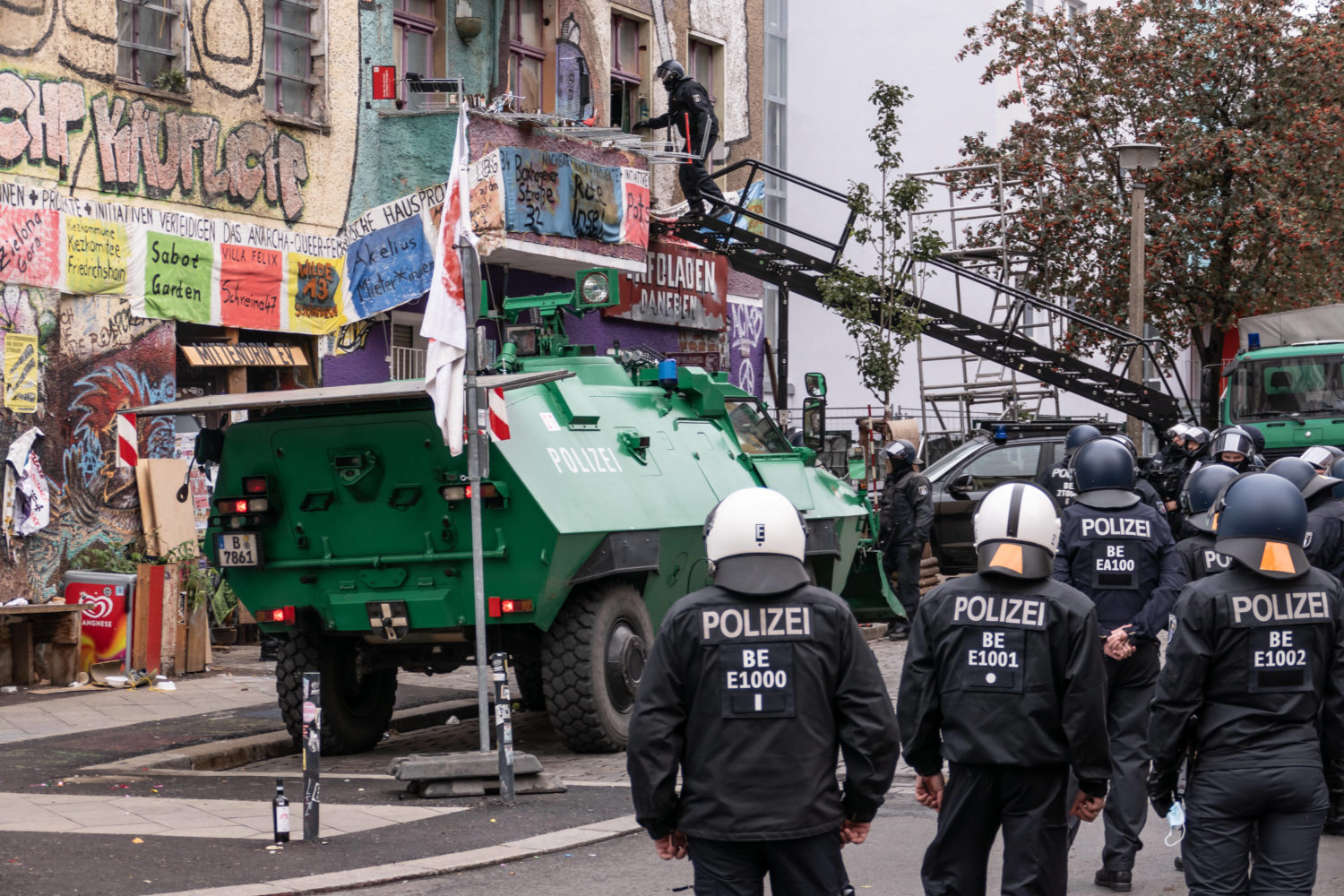 Berlin 2020: Die Polizei bei der Räumung der Liebig34. Foto: Imago Images/Stefan Zeitz