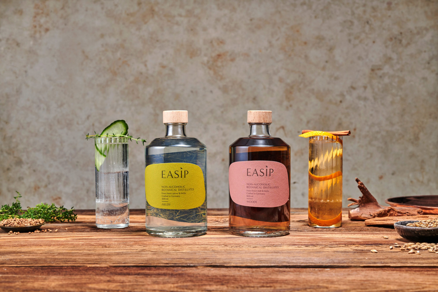 Die beiden Botanicals von Easip: eine ganz eigene Kategorie alkoholfreier Getränke.