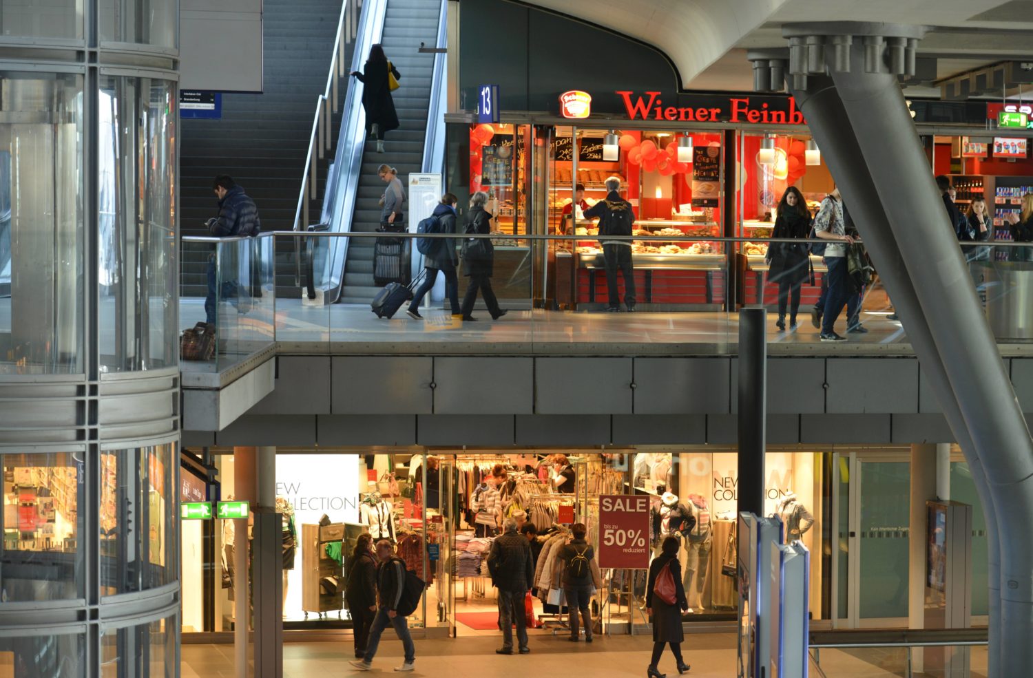 Berlin Hauptbahnhof: eine Shopping-Meile auf mehreren Etagen. Foto: Imago Images/Schöning