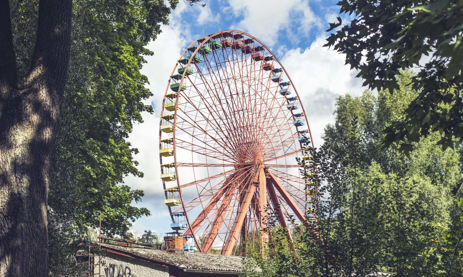 Das Riesenrad im Spreepark. Eröffnet wurde es im Jahr 1989, als das Gelände noch Kulturpark Plänterwald hieß. Foto: Imago/Friedel