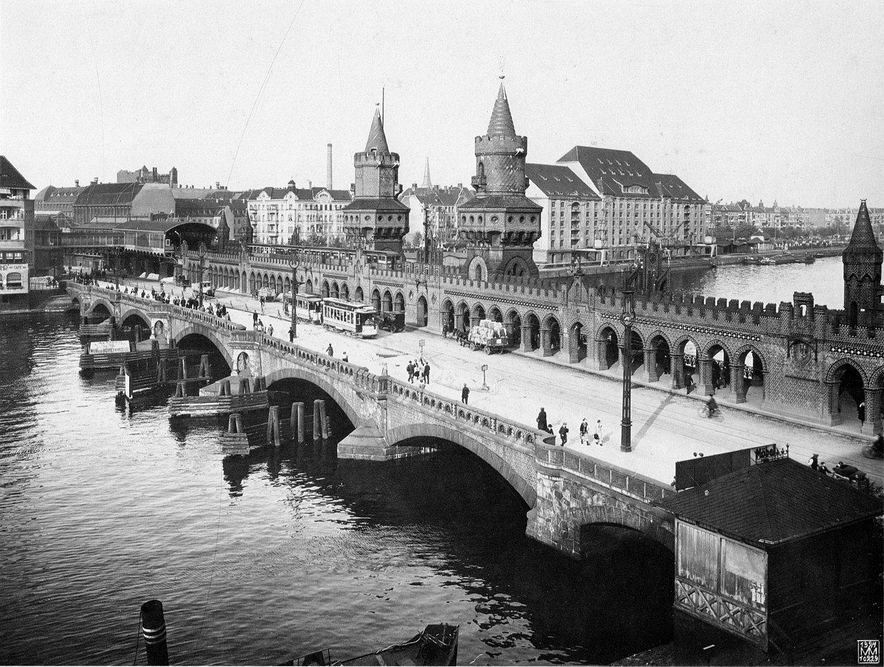 Oberbaumbrücke, Osthafen, 1924. Foto: Max Missmann/Gemeinfrei