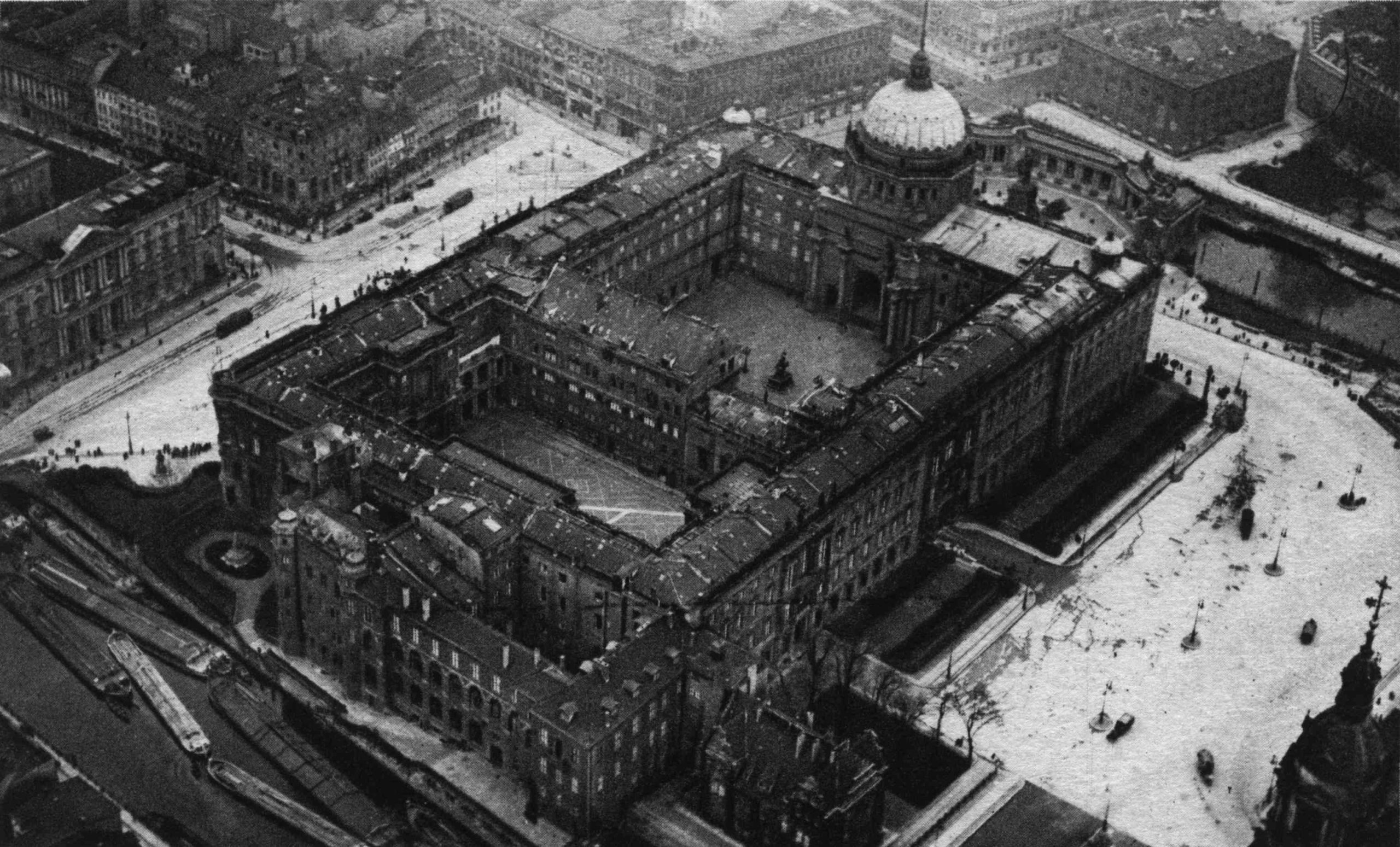Das Stadtschloss zum Ende des Ersten Weltkriegs. Foto: Gemeinfrei