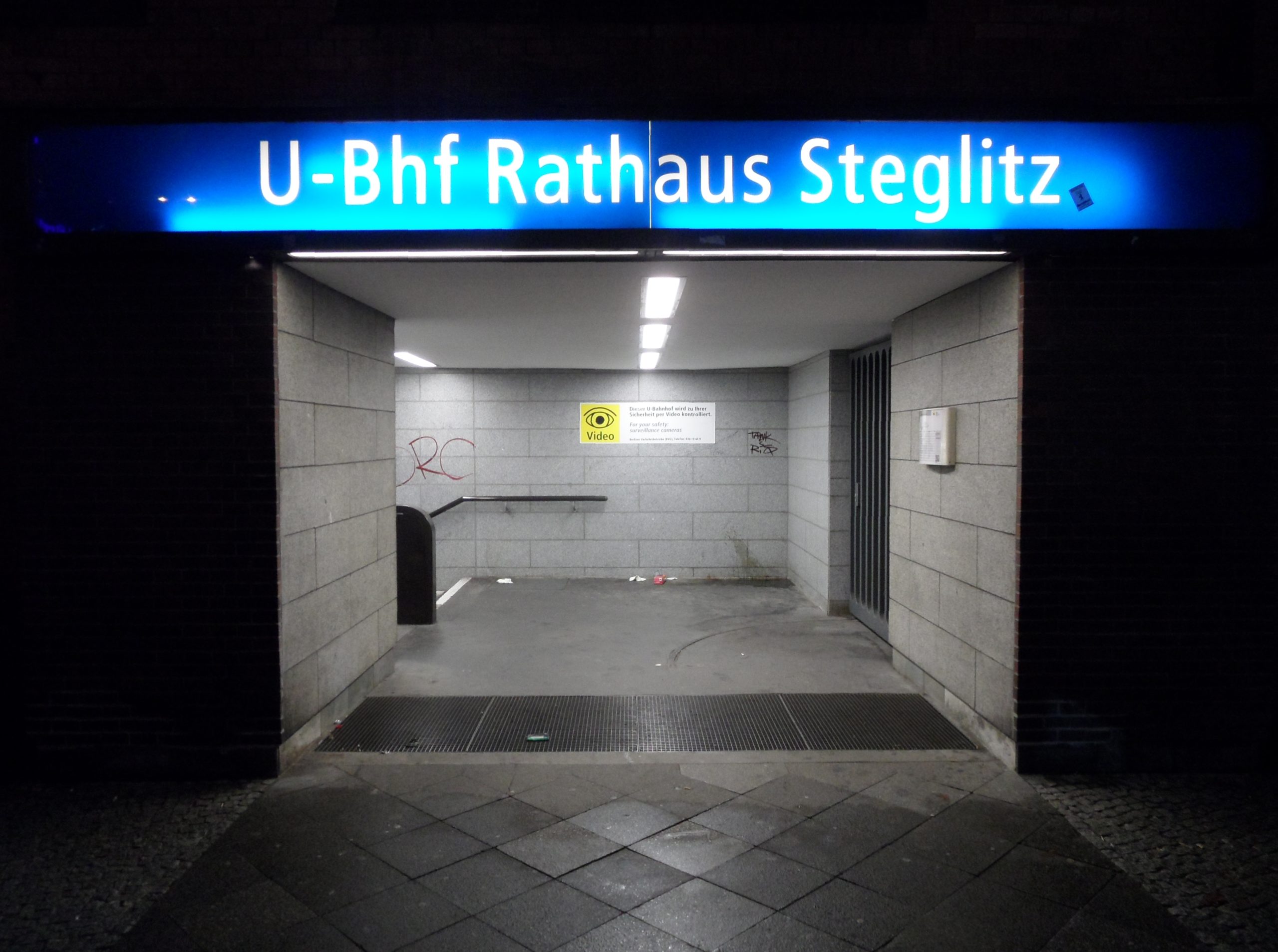 Endstation: Am Rathaus Steglitz endet die U9.Foto: IngolfBLN/Wikimedia/CC BY-SA 2.0