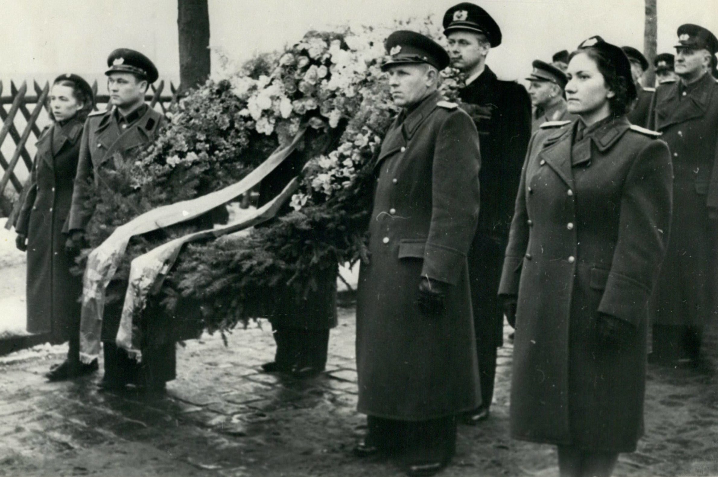 Ehrung von ermordeten Kommunisten in Ost-Berlin, 1953. Foto: Imago/Zuma/Keystone