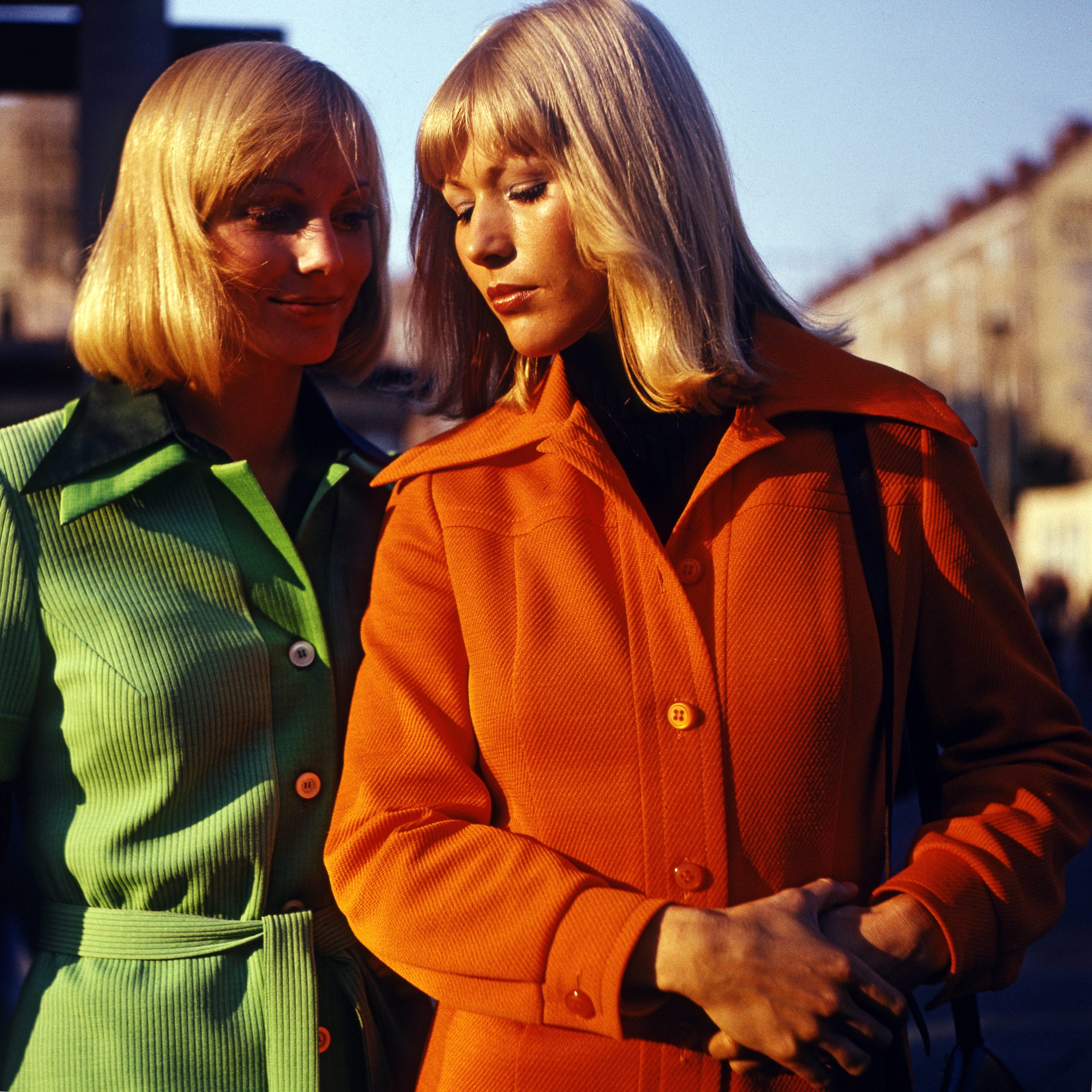 Models zeigen die neueste Damenmode, 1970er-Jahre. Foto: Imago/Frank Sorge