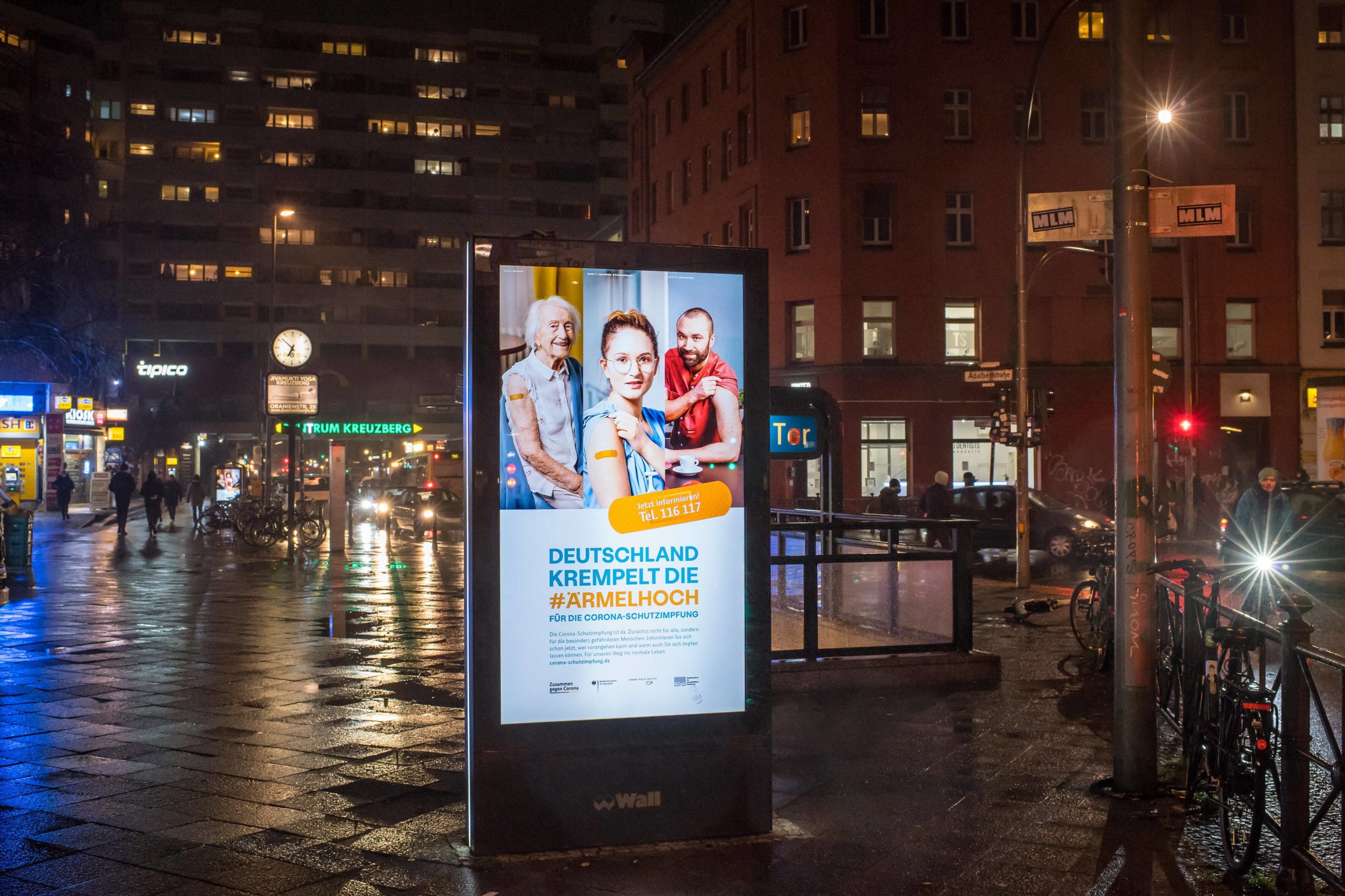 Werbung für Corona-Schutzimpfung des Bundesministeriums für Gesundheit. Foto: Imago/Christian Ditsch