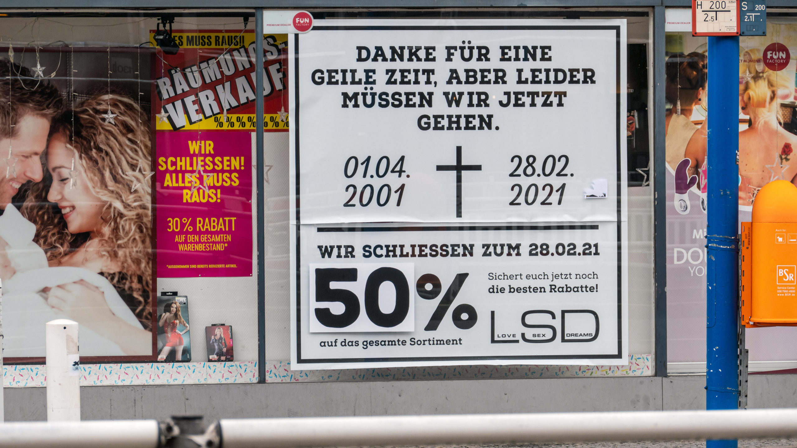 Der Sexshop LSD in der Kantstraße muss im Februar 2021 schliessen. Foto: Imago/Stefan Zeitz