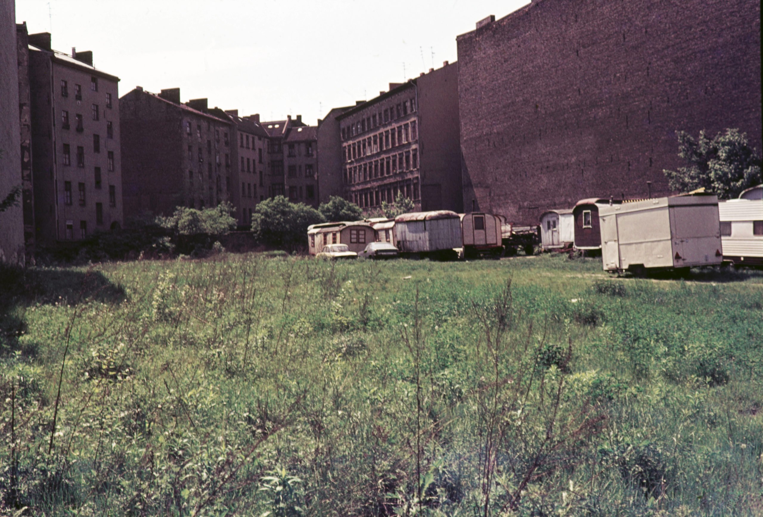 Wagenburg in Kreuzberg in den 1970er-Jahren. Foto: Imago/Serienlicht
