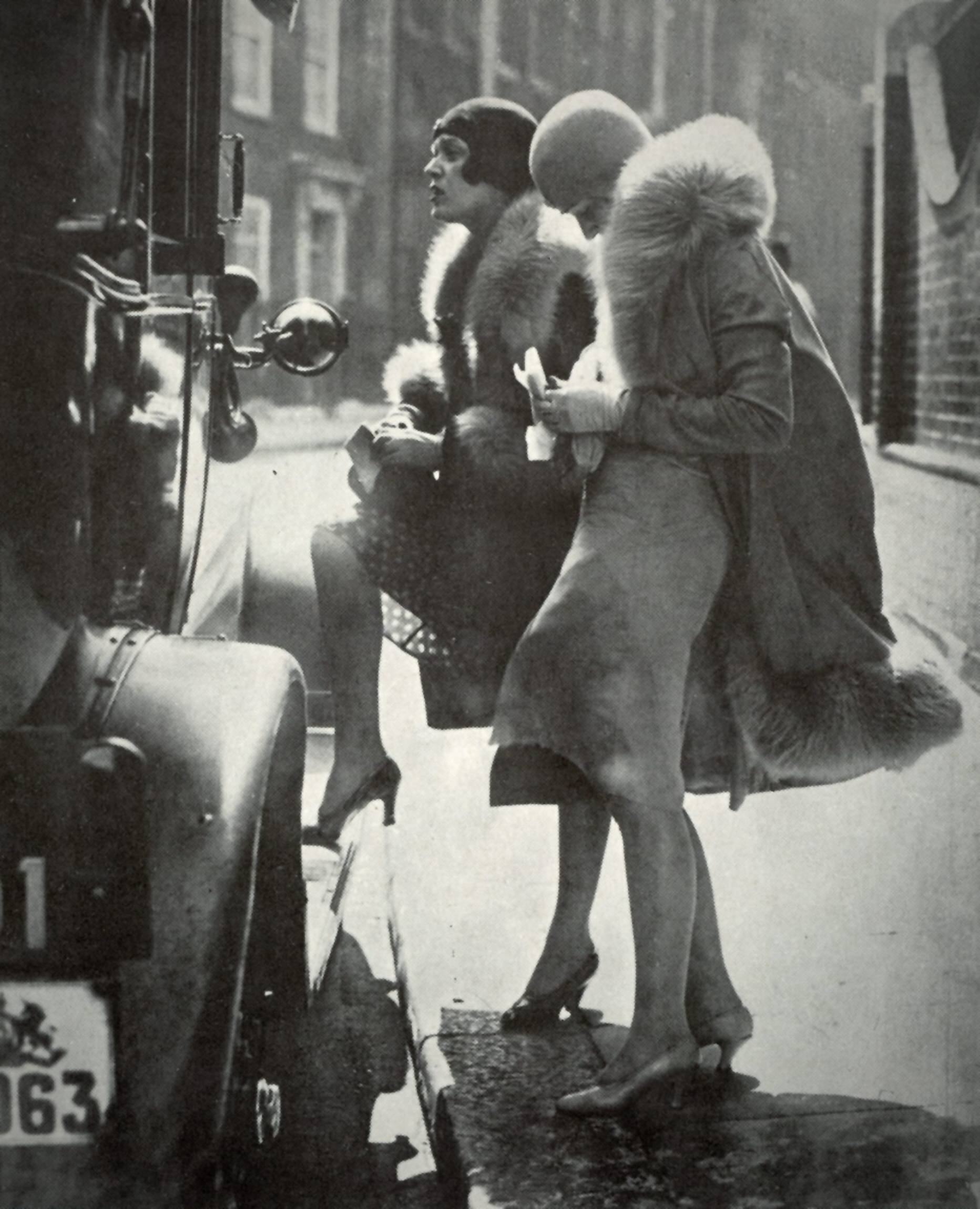 Berlin Frauen 1920er: Der neue Look in den Goldenen Zwanzigern, um 1924. Foto: Imago/United Archives International