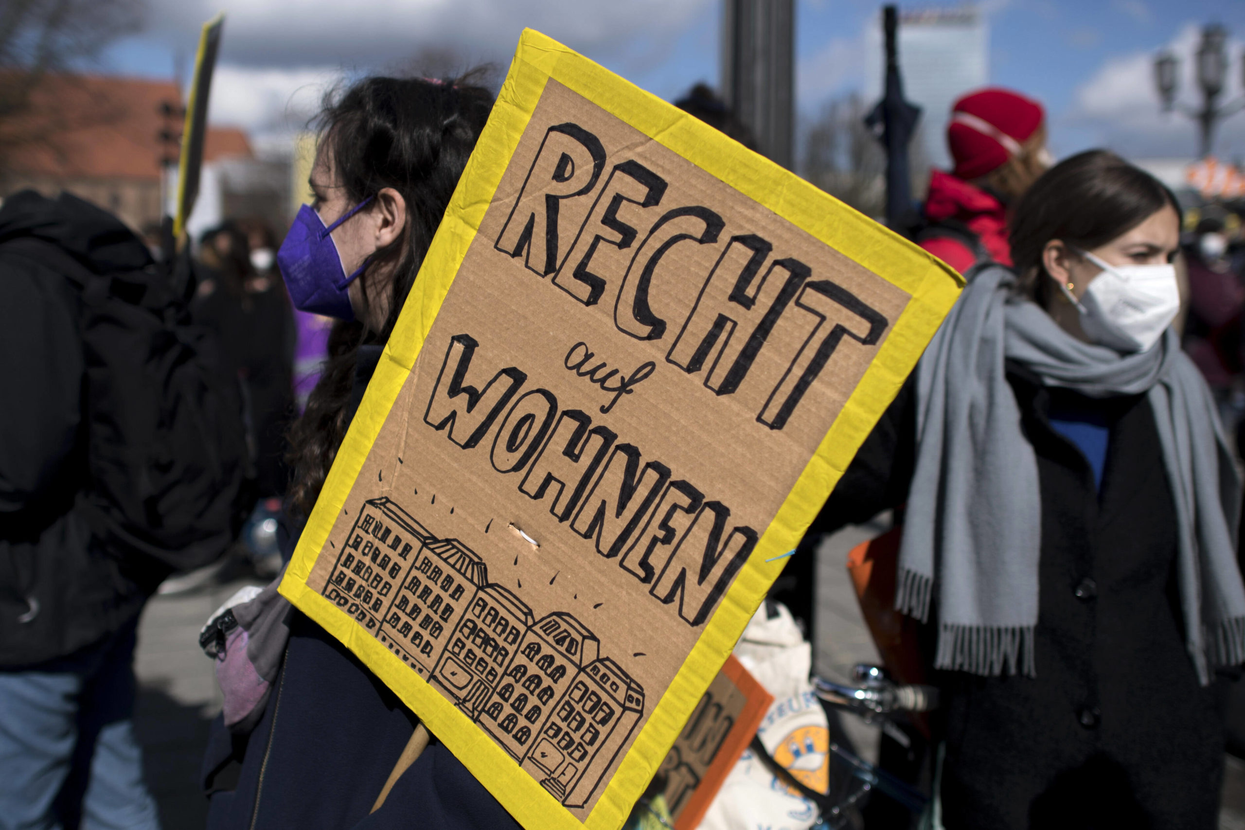 Das Bundesverfassungsgericht kippt den Mietendeckel: Demonstration von Mieterorganisationen und politischen Initiativen gegen hohe steigende Mieten, am 27. März 2021 in Berlin. Foto: Imago/Ipon