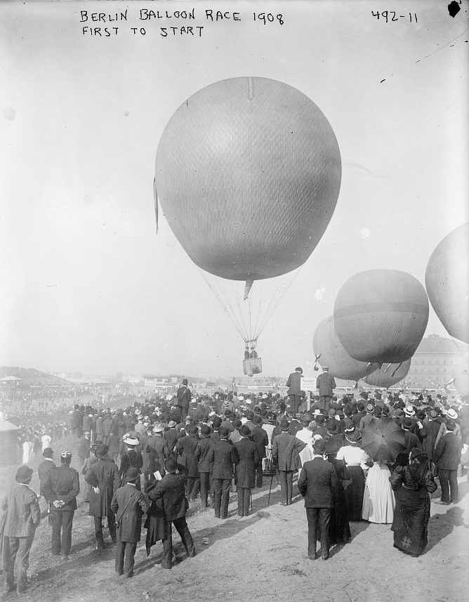 Hoch sollen sie fliegen! Berliner Ballonrennen, 1908. Foto: George Grantham Bain Collection (Library of Congress)