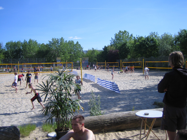 Beachvolleyballspielen in Berlin: BeachZone Lichtenberg 