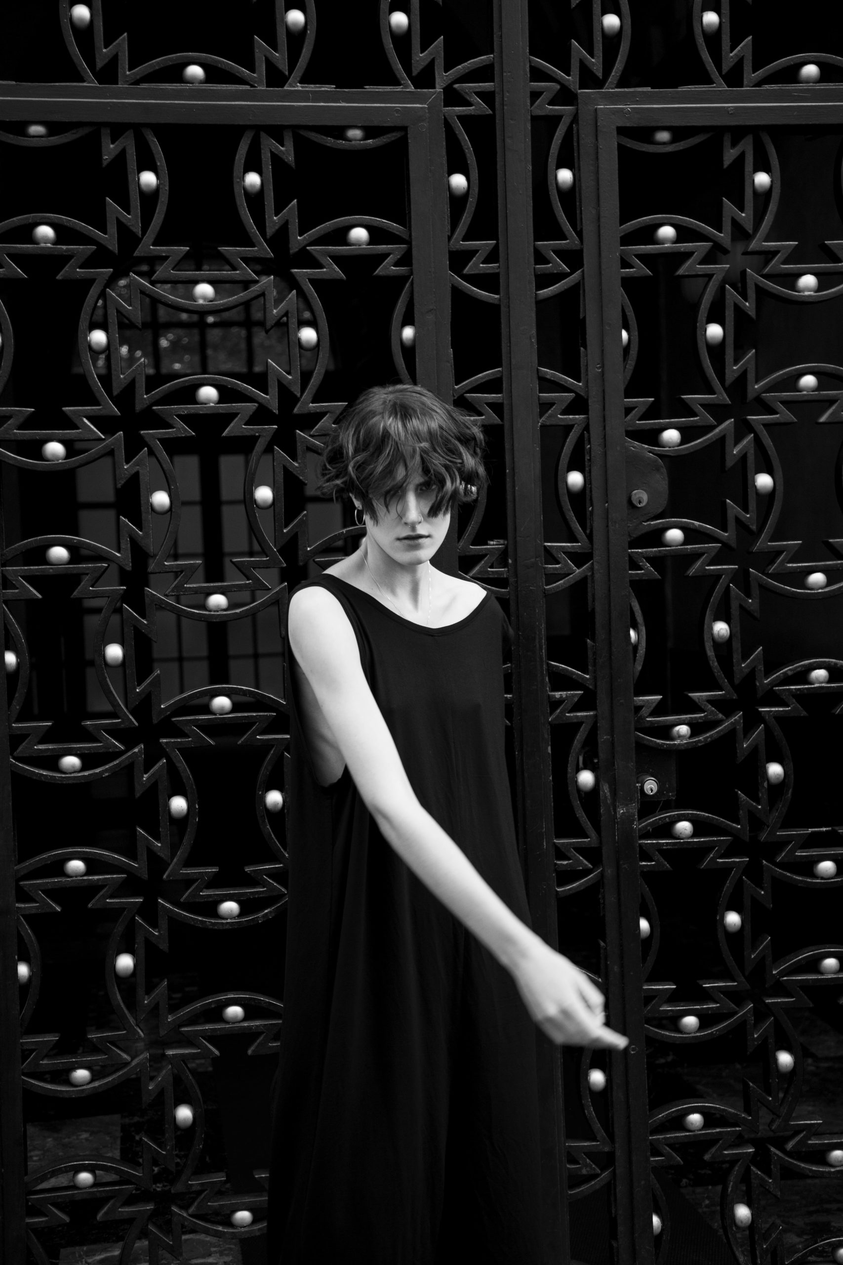 Stil Die Italienerin Antonella Mirco lebte sich in Berlin ein und adaptierte die Modefarbe der Stadt. Die Kreationen der Designerin sind allesamt schwarz und lässig.