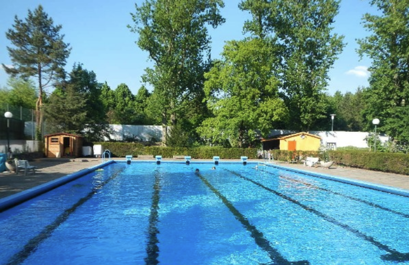 Schwimmen fkk männer nackt FKK Männer