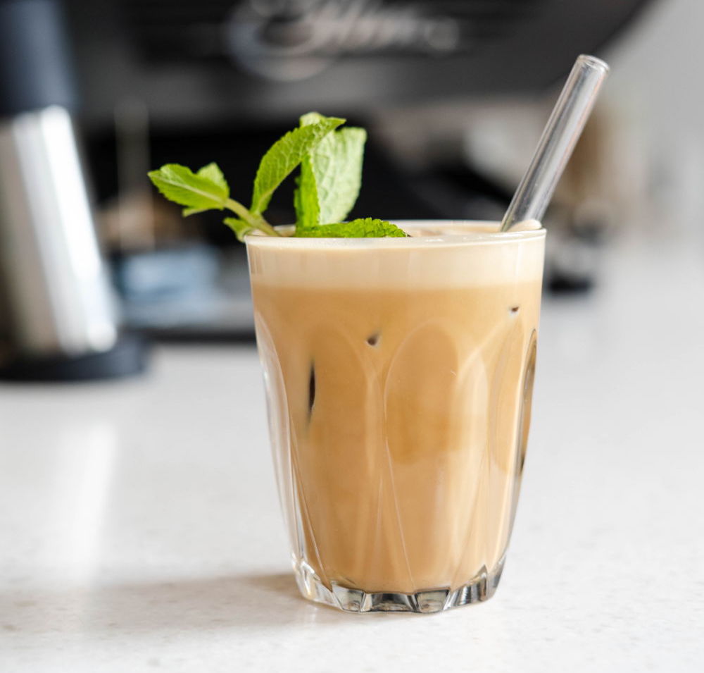 Eiskaffee Minze und Kaffee? Aber ja doch! Bei Coffee Circle schlürfen wir diesen Sommer am liebsten Mint Freddo.