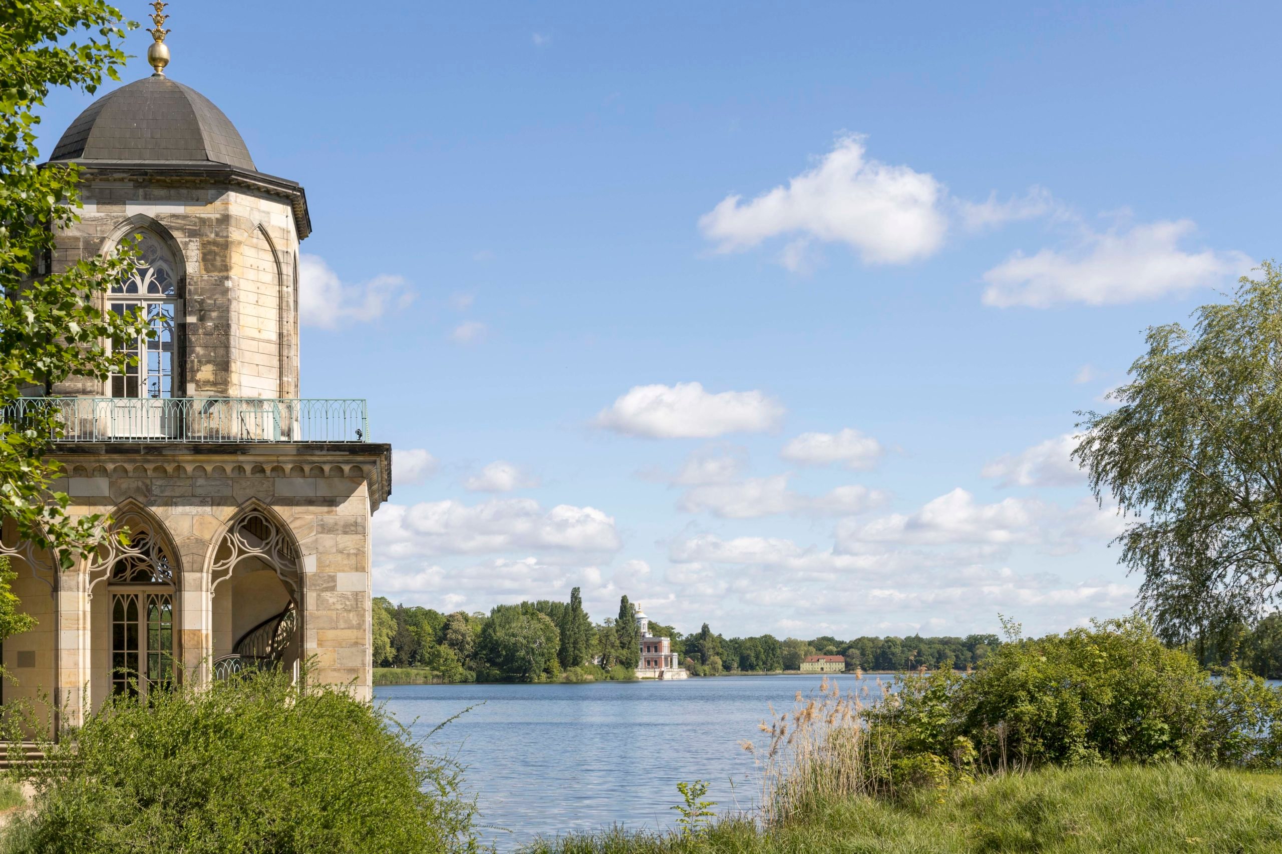 Der Blick vom Neuen Garten in Potsdam raus auf den See. Foto: PMSG/SPSG/André Stiebitz