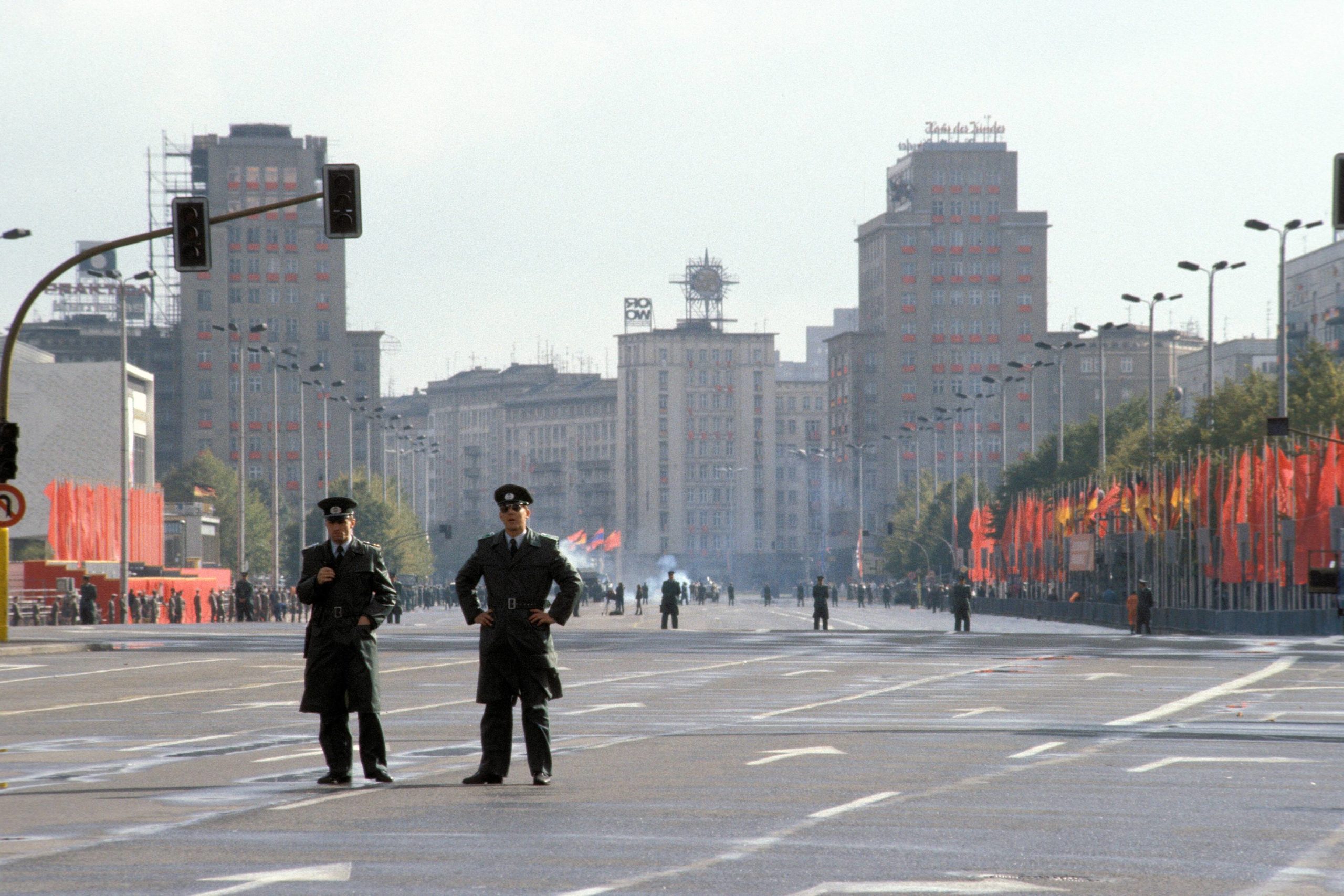 Letzte Militärparade der DDR am 7. Oktober 1989. Foto: Imago/Gueffroy